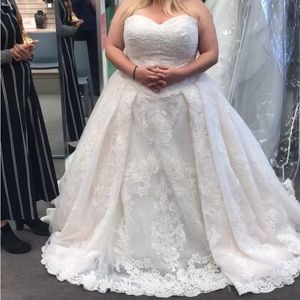 Never used Wedding Dress